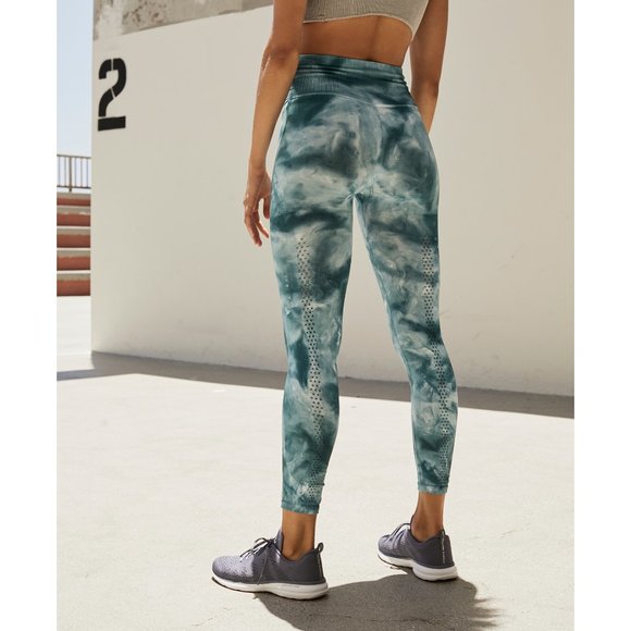 🎉LAST CHANCE🎉 NWT FP Movement Good Karma Tie Dye Legging / Ozark Mist - Picture 3 of 7